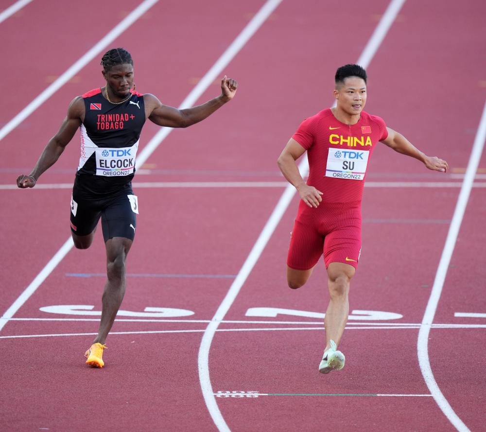 根据赛制,小组前三名直接晋级半决赛,其余三个成绩最好的运动员也将