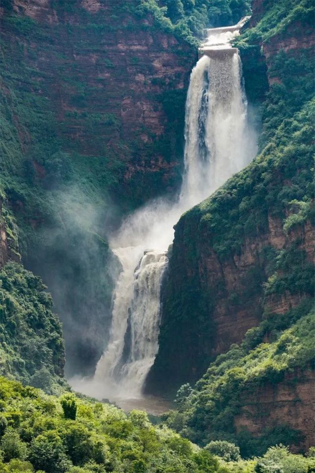 【遇见楚雄】楚雄这些藏在深山里的瀑布颜值爆表-腾讯新闻