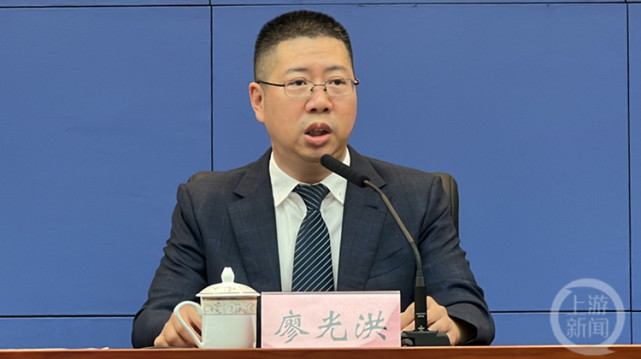 重庆江北区人民政府副区长廖光洪介绍了此次疫情发生后,江北区进行的