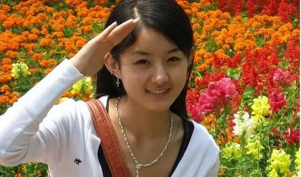 "村妞"赵丽颖出道16年,16部经典作品不断蜕变,容颜却不变?_腾讯新闻