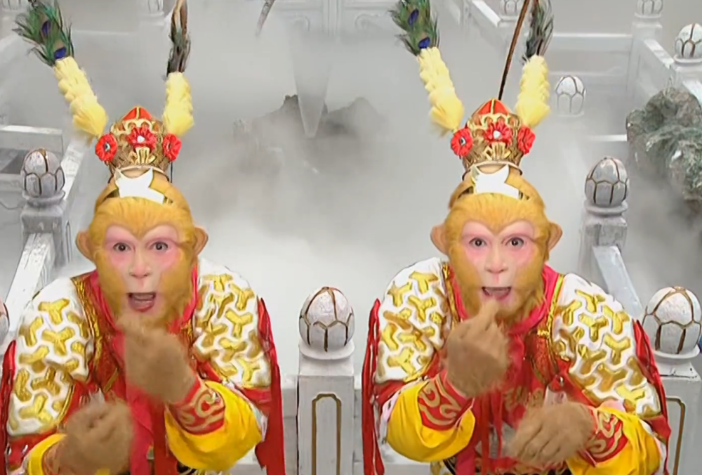 他从此走上了替身之路,徐霆雷也是一位有功夫的演员,剧中很多高难度