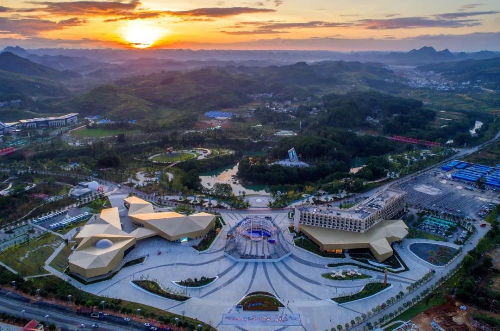 平塘旅游景点哪里好玩图片