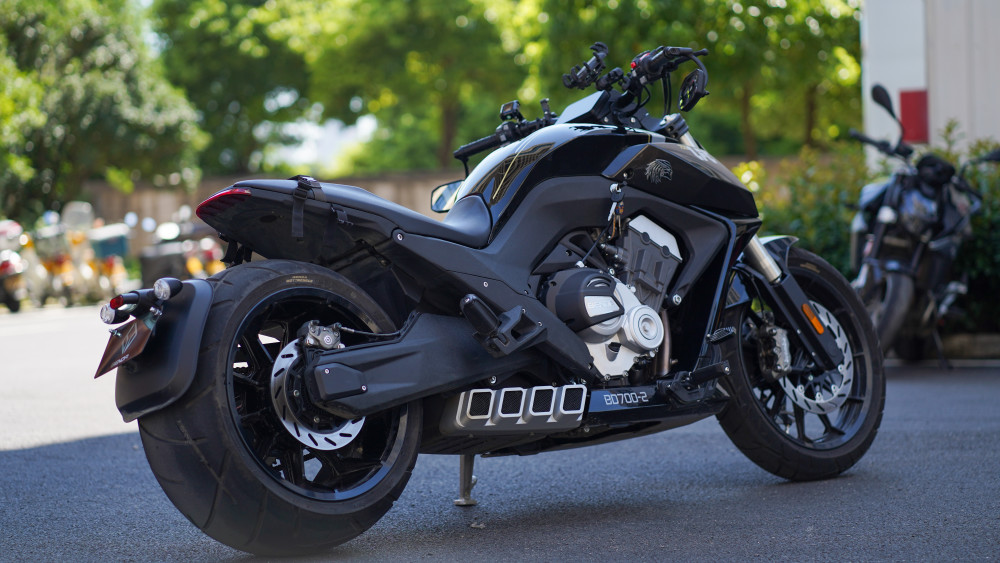 真的很撩人奔达燎700试驾最霸气的国产四缸运动巡航