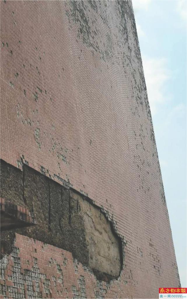 旧楼外墙脱落渐成隐患 修缮面临三大难点_腾讯新闻