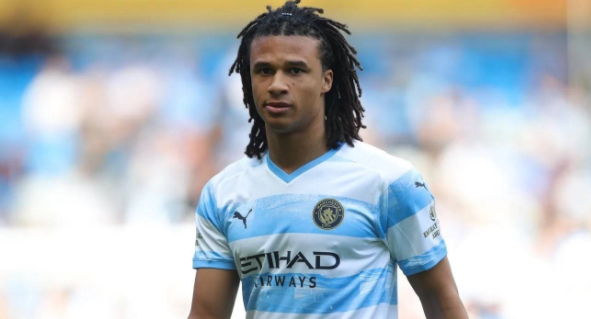 不买阿克!切尔西盯上法国天才带刀后卫,开价6000万欧,3大豪门来抢人