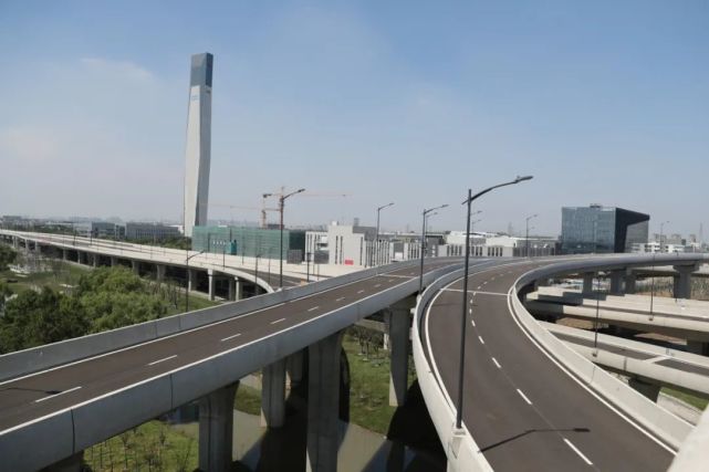 尹山湖隧道主线顺利贯通!苏州人出行再添新通道!