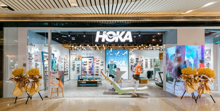 飞抵华北再启新程hokaoneone华北首家直营品牌形象店于北京正式开业