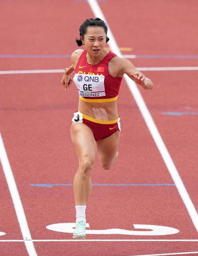 葛曼棋无缘百米决赛!逆风11秒13发挥相当不错,亚洲一姐依旧是她