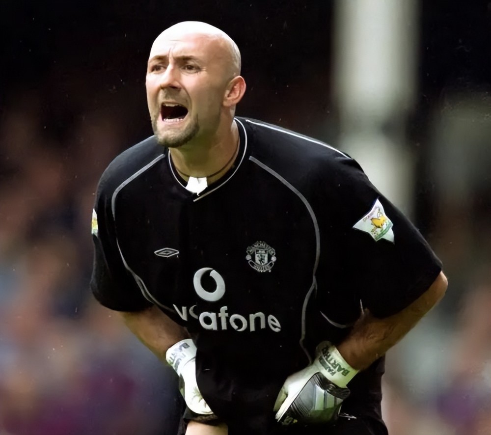 曼联昔日功勋门将绿茵场上荣誉等身,退役之后痴迷赛车或再创传奇_腾讯