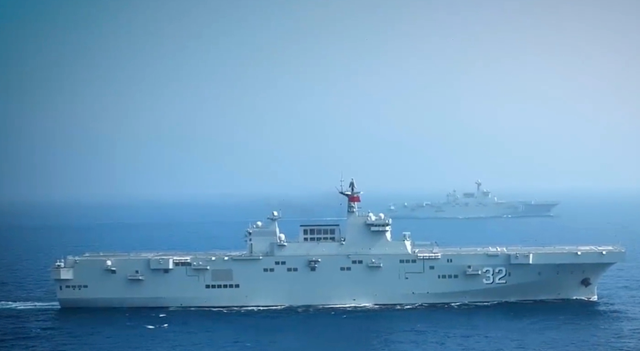 075两栖攻击舰也是4万吨级别未来是否可以搭载垂直起降战机