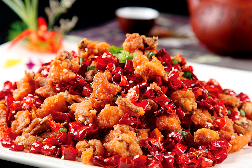 辣子鸡这样做鸡肉焦香入味辣椒干香酥脆夏天吃太过瘾了