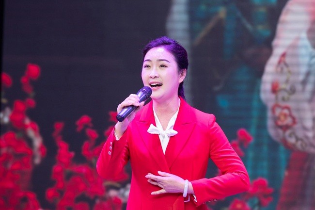 福建省莆仙戏剧院副院长黄艳艳我爱莆仙戏,它里面融入了前辈大师们