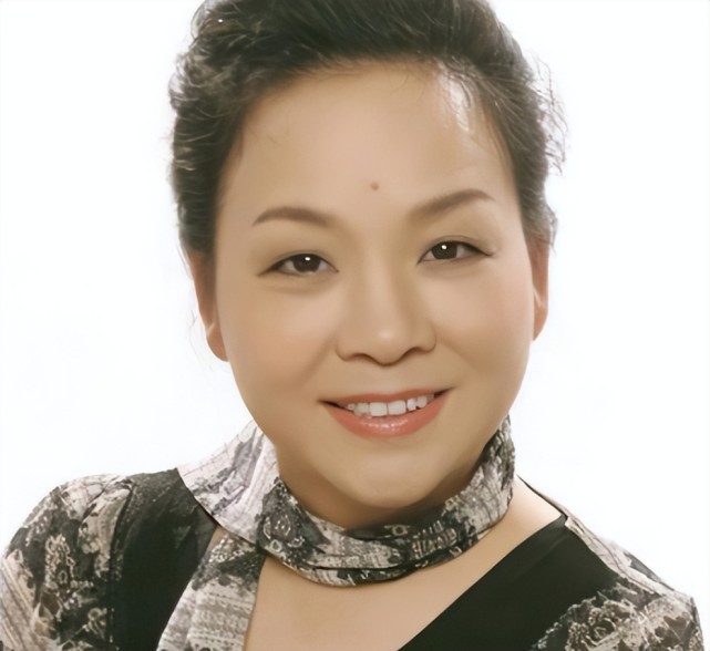 为罗京守寡七年的刘继红,七年后最终改嫁富商,为何引人争议?