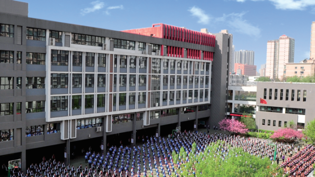 家门口的好学校丨青年路小学_腾讯新闻