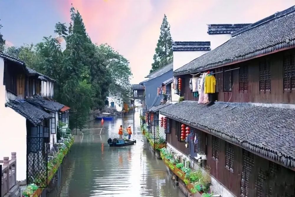 明清时,新塍既已成为秀水县四大镇之冠,是嘉兴西北区域