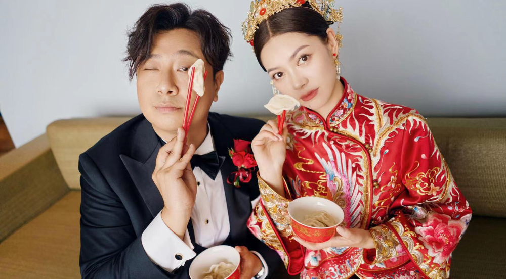 演员张泰维大婚众星祝贺,老板贾玲热泪盈眶,德云社演员也现身