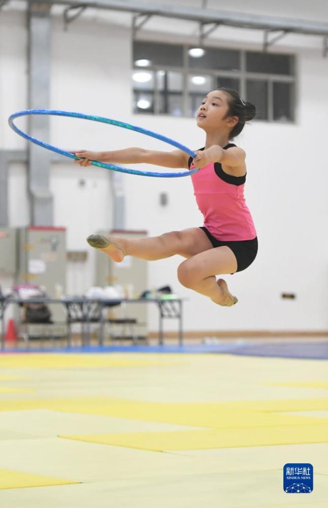 全民健身——北京：艺术体操伴我过暑假