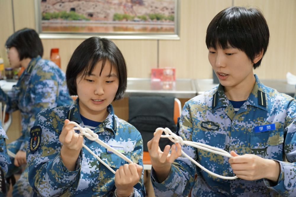 海军首批"00后"军校学员毕业,开始新的征程_腾讯新闻