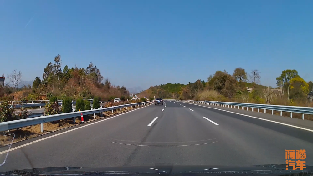 夏天开车跑高速老司机都这样做,里面大有学问,新手要好好学学