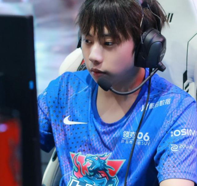 lng上单阿乐:有队伍开千万报价我但没去,现被拖欠五个月的薪资