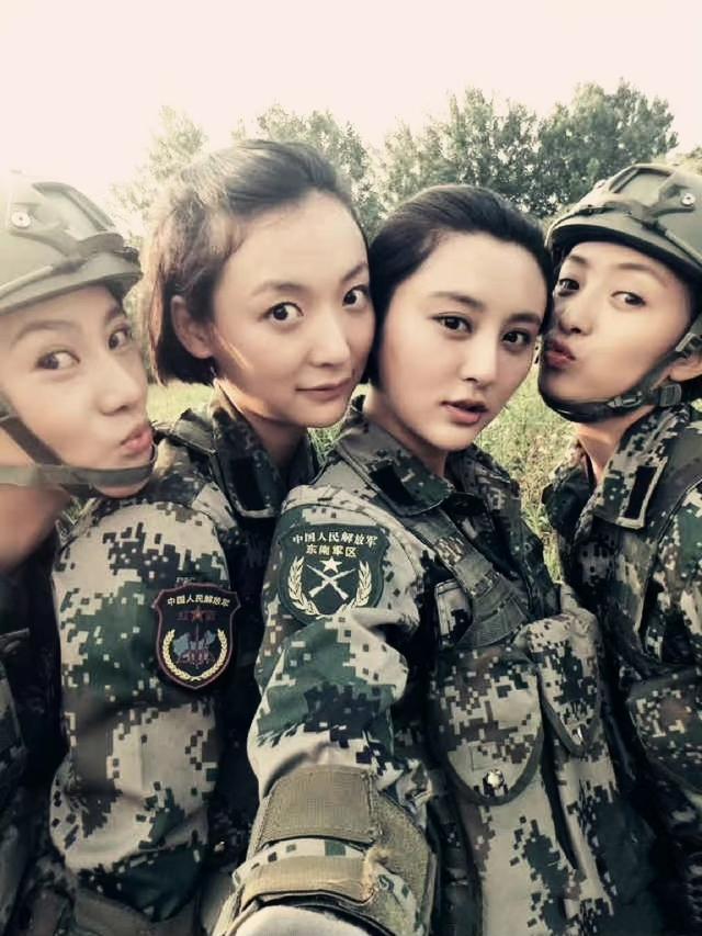 《特种兵之火凤凰》里的田果,从村姑蜕变成女神,如今戏约不断_腾讯