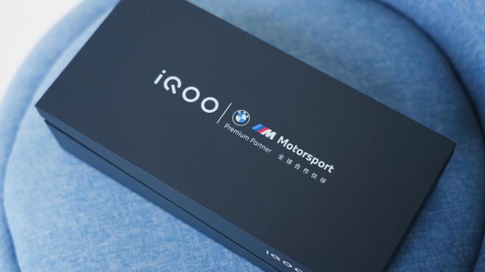 iQOO10Pro评测：影像性能大提升200W闪充独孤求败