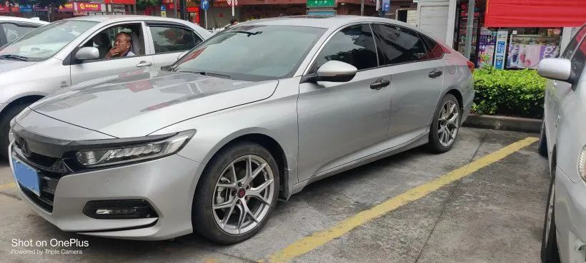 换套轮毂提升颜值和驾控 十代雅阁车主改装轮毂心得分享_腾讯新闻