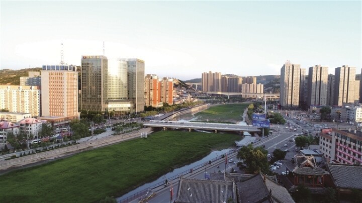 柳林县奋楫扬帆立潮头