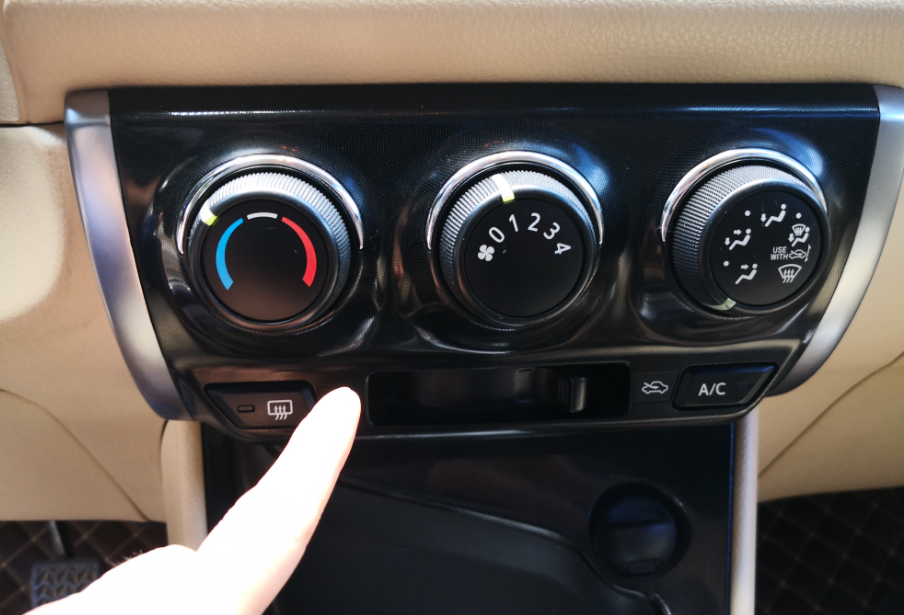 夏季汽车开空调是外循环还是内循环