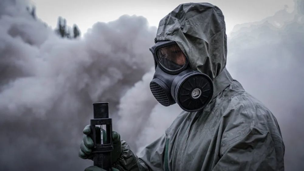 穿行迷雾直击防化兵应急演练现场