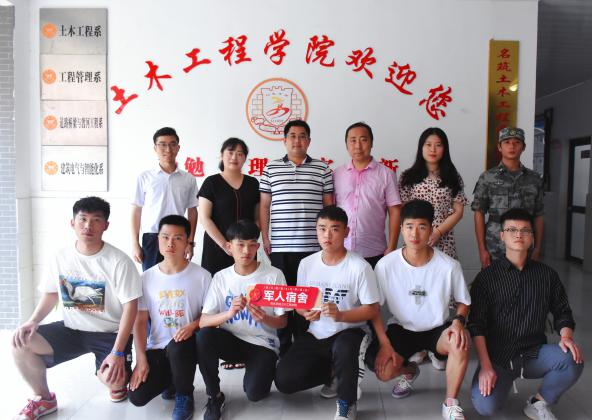 ＂胖五＂王者歸來！長征五號(hào)遙三運(yùn)載火箭發(fā)射成功財(cái)經(jīng)新聞報(bào)道