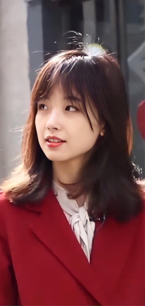 王冰冰恋情曝光冲上热搜男方是游泳冠军女方曾因私生活被网暴