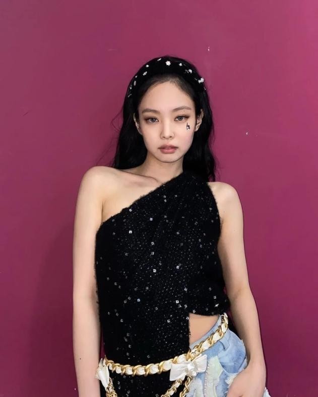 jennie同框德普女兒出演大尺度美劇theidol亢奮團隊打造太勁爆