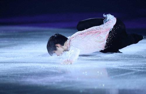 2022年冬奧花滑表演上,羽生結弦的《春天,來吧》,彷彿讓我看到了一個