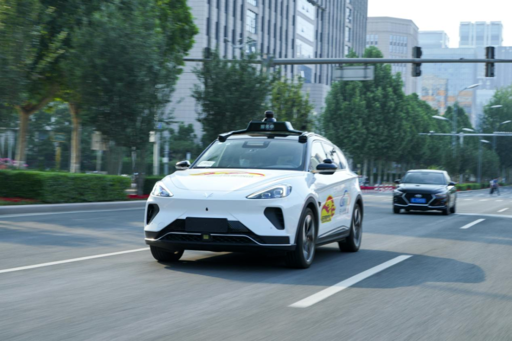 apollort6你好改装无人驾驶车再见