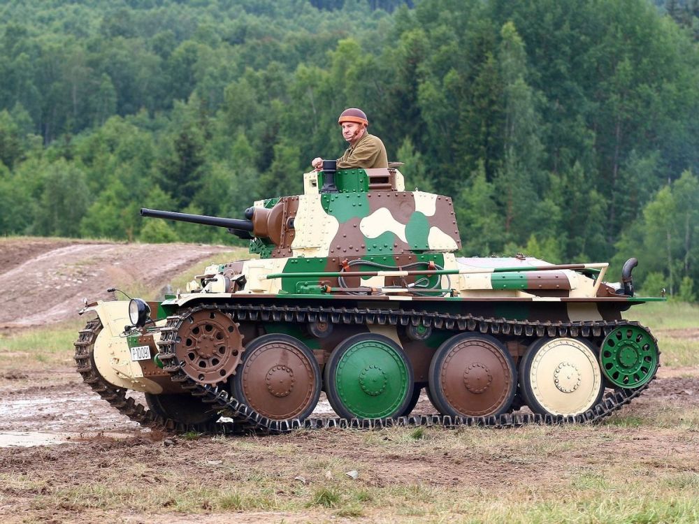 二战德军大量使用的38t轻型坦克,机动性无与伦比_腾讯新闻