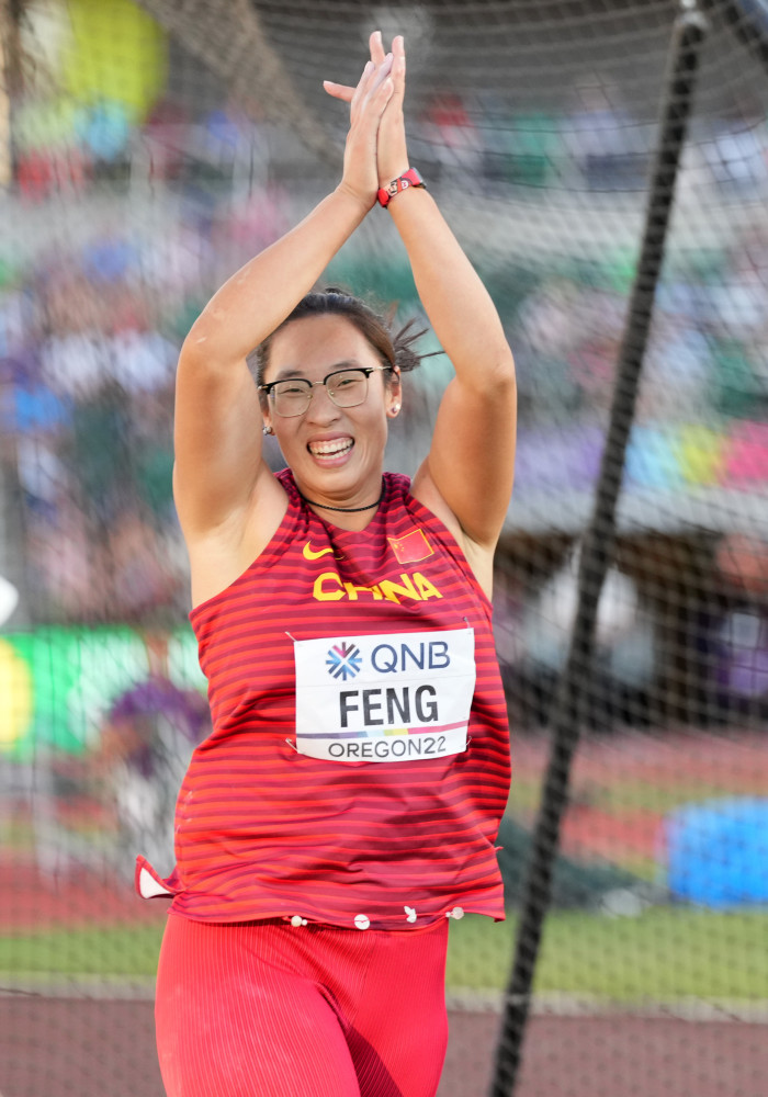 (田径世锦赛)冯彬夺得女子铁饼冠军(5)