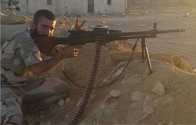 朝鲜轻武器之73式轻机枪,附带银光闪闪的"皮肤"