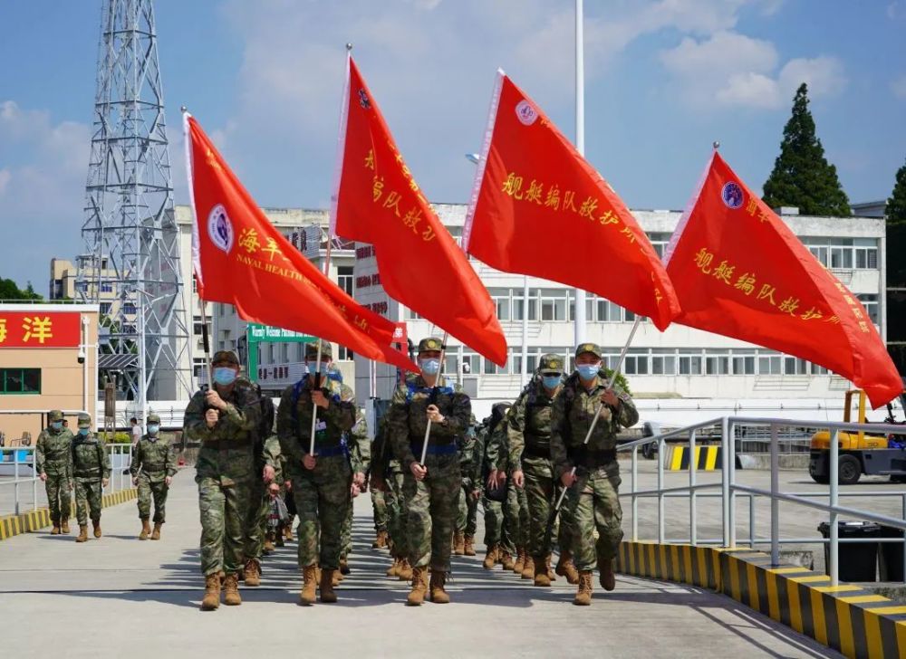 美国一座军事基地风暴中遭雷击，训练场里美军一死九伤富满电子新闻2023已更新(今日/微博)