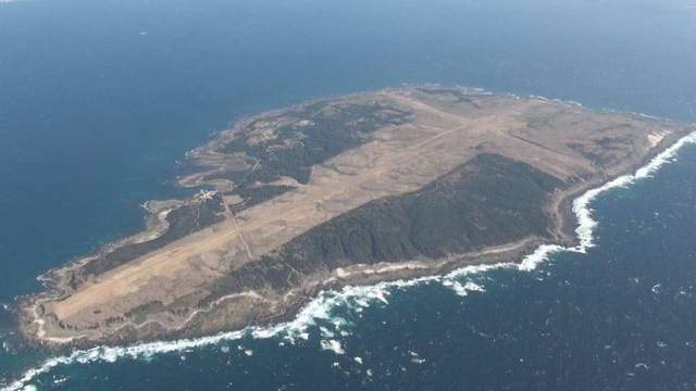 为服务美国，日本自掏腰包打造岛屿基地，离中国海岸线仅800公里