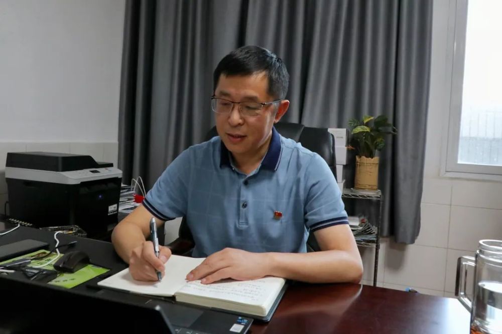 江北名校长什么样子?这位"校长的校长"有答案_腾讯新闻
