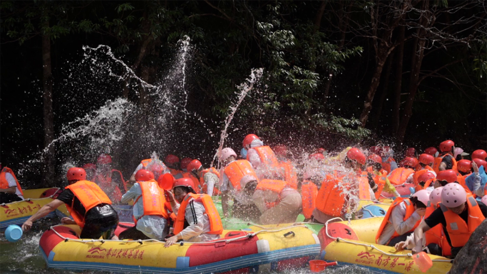暑假去哪儿|炎炎夏日嗨起来,快来莽山大峡谷漂流,一起来清凉一"夏"!