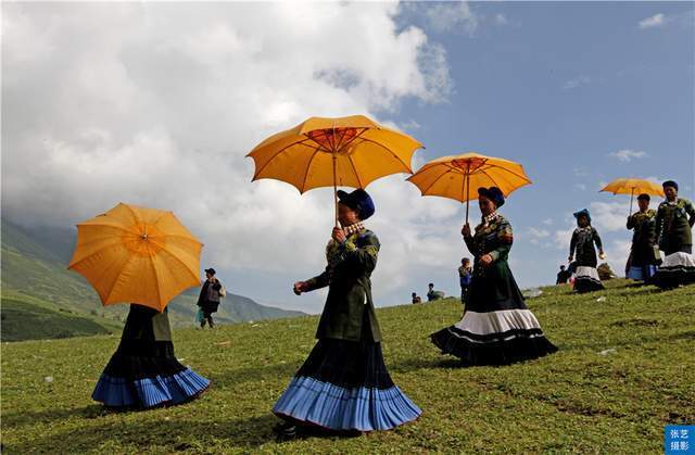 独特的大凉山彝族风情眼花缭乱的火把节燃情夏夜炫动凉山