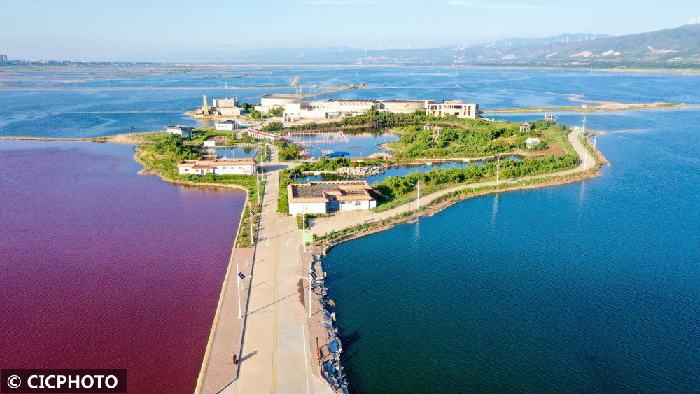 山西运城七彩盐湖美如画