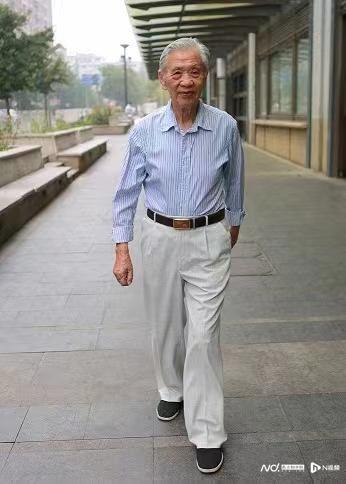 中国第一代律师张思之走了，我们为什么怀念他_腾讯新闻