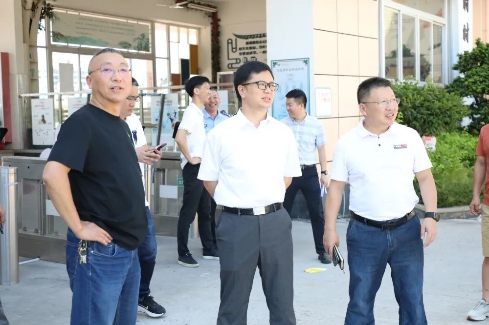 福鼎市长周春海调研山前街道社区建设工作