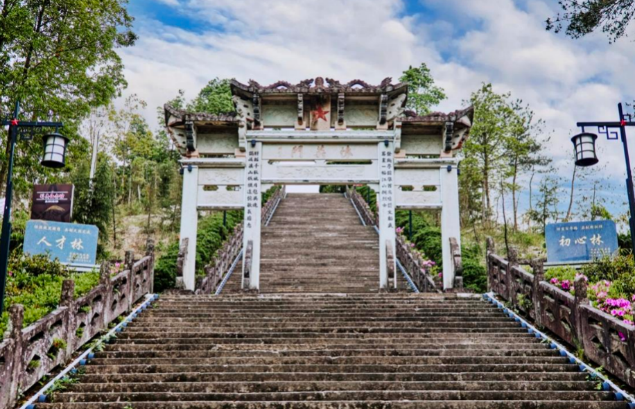 文成巧观世界"壶山孕玉,芝水环珠"隐约山野玉壶镇怀抱诗画美景也孕育