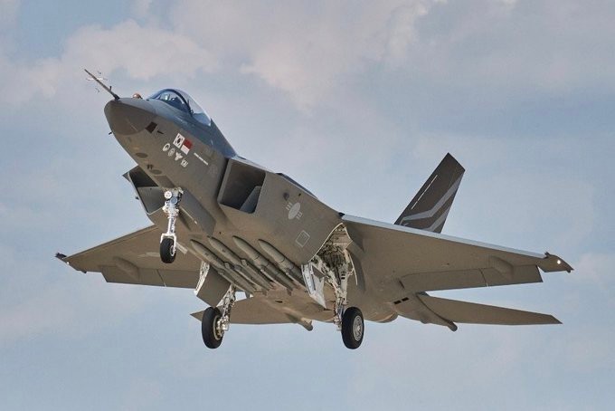 韩国两喜临门：刚试飞KF21战机，又卖给波兰百亿美元军火
