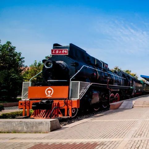 联系在一起山建大期待着你带着朝气蓬勃的模样如八月的骄阳于建大的