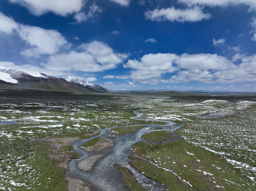 (新华全媒 )夏日里看长江源壮美山水
